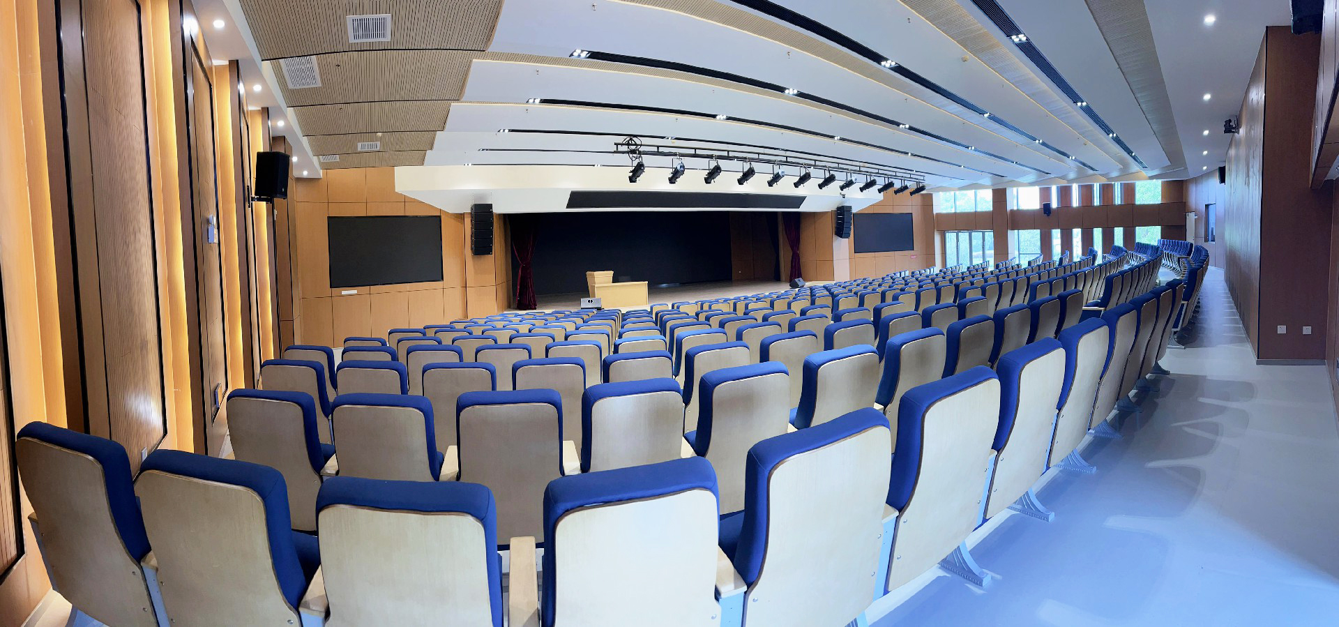 中南大学教育空间装修实景效果图